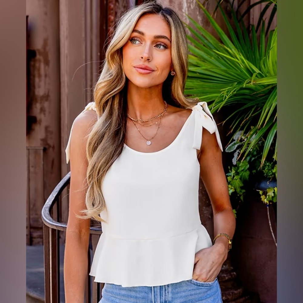 Cupshe U-Neck Shoulder Tie Ruffled Cami
